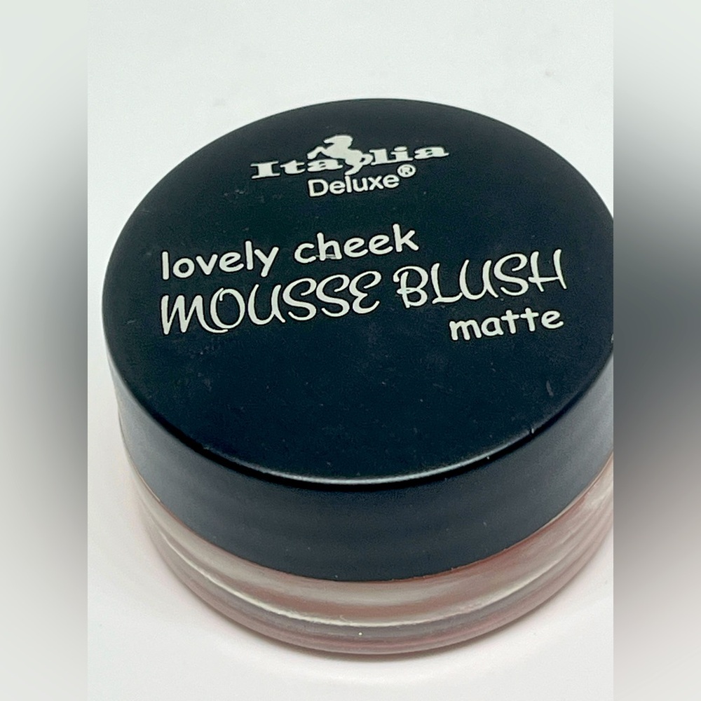 Lovely Cheek Mousse Blush - Pink